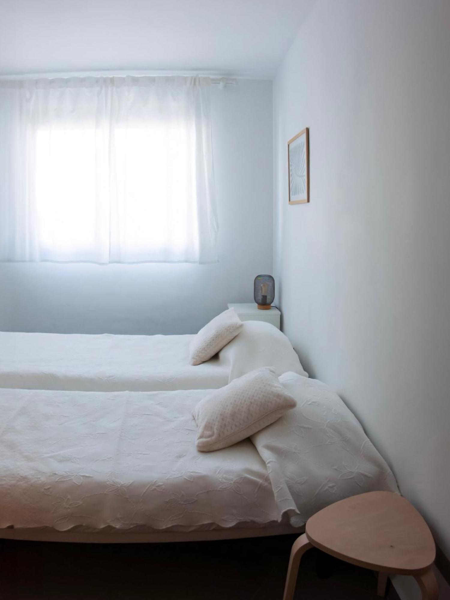 Habitaciones privadas con baño en piso céntrico Gandía Esterno foto