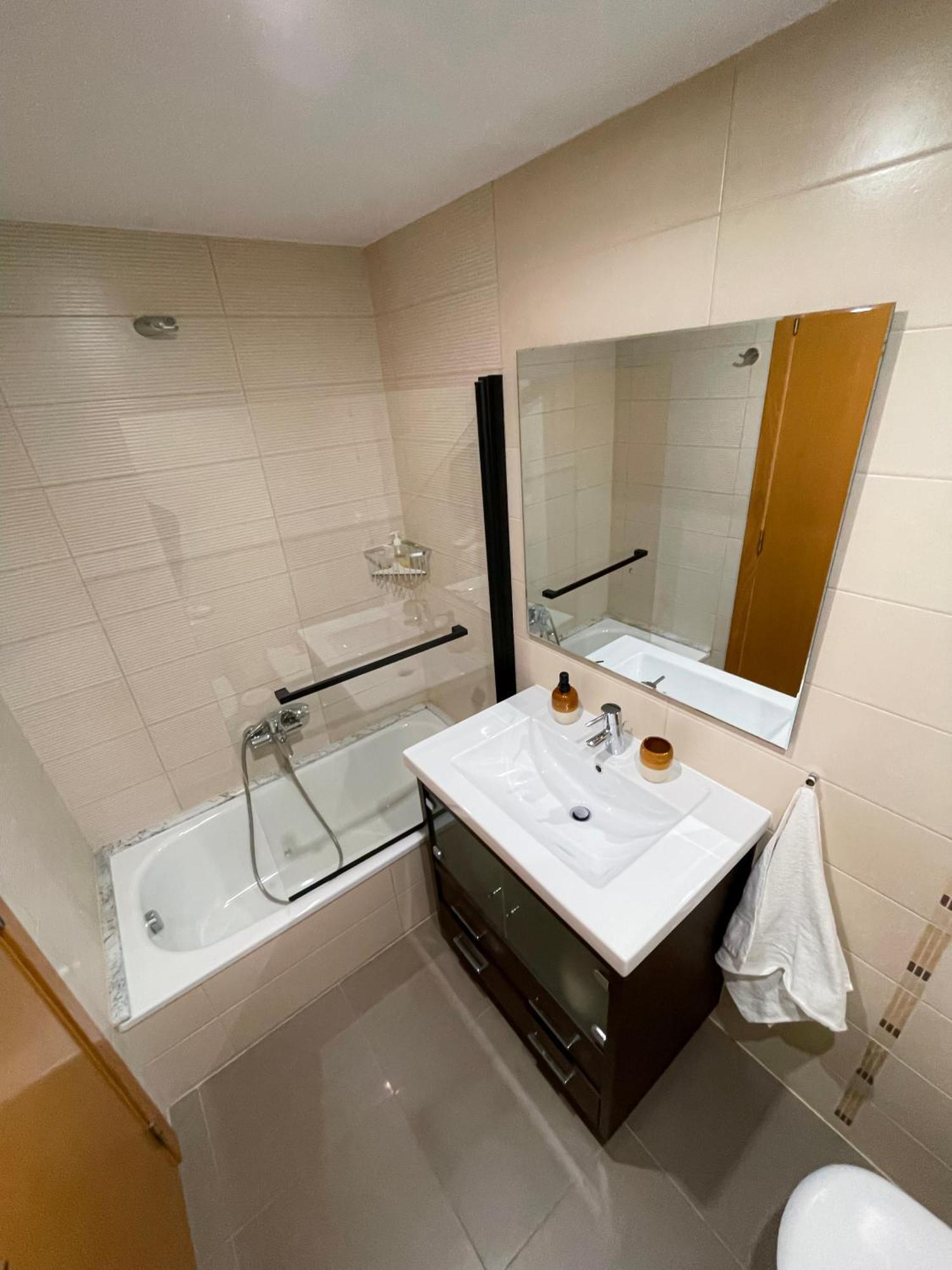 Habitaciones privadas con baño en piso céntrico Gandía Esterno foto